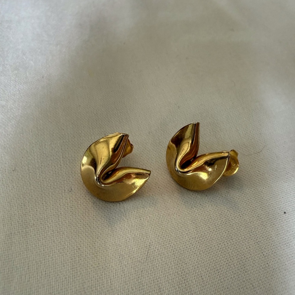 Elegant Gold Earrings